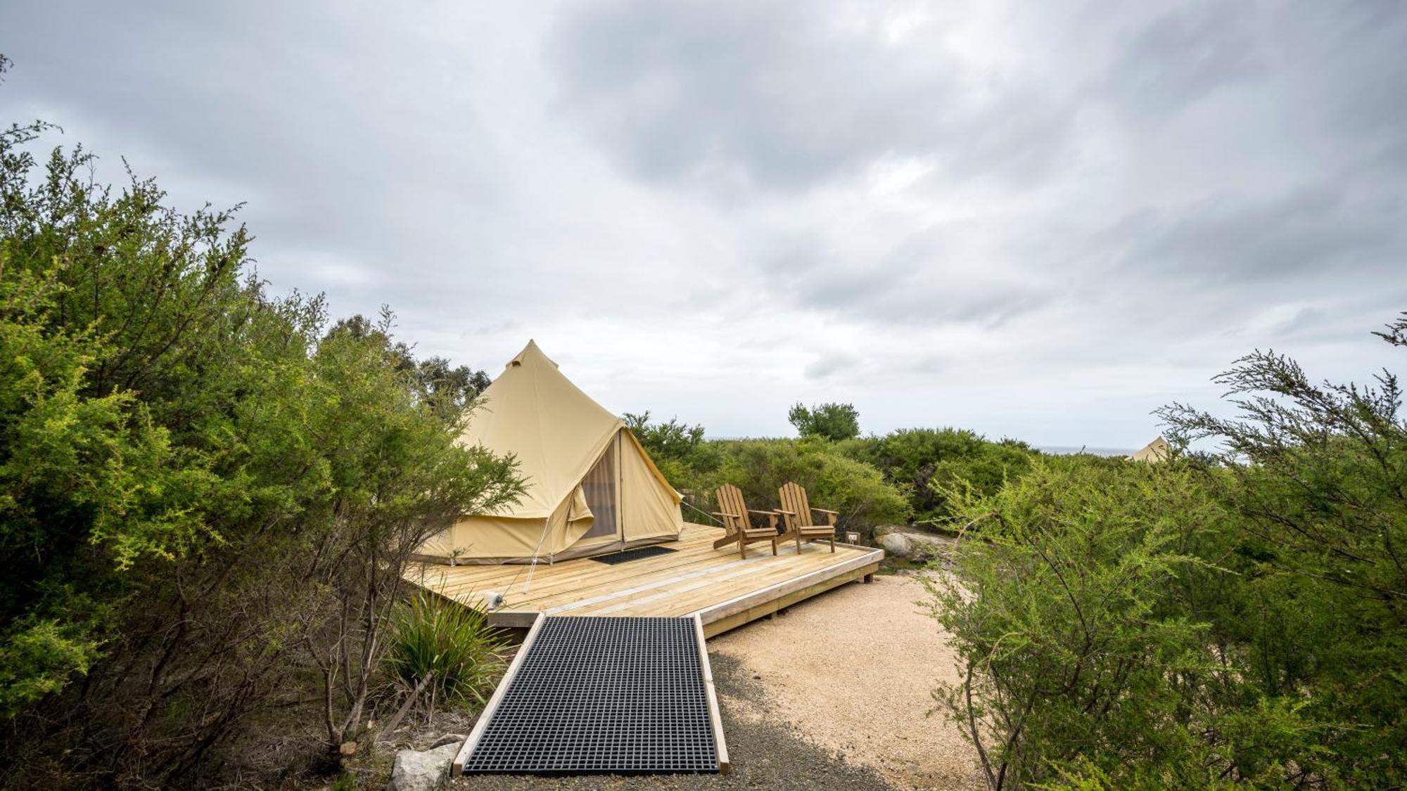 Little Beach Resort Four Mile Creek Exterior photo
